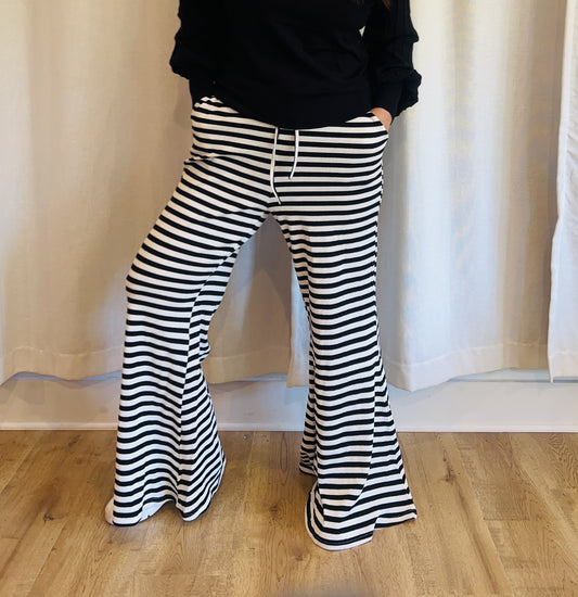 WAFFLE TEXTURED STRIPE KNIT WIDE PALAZZO PANTS