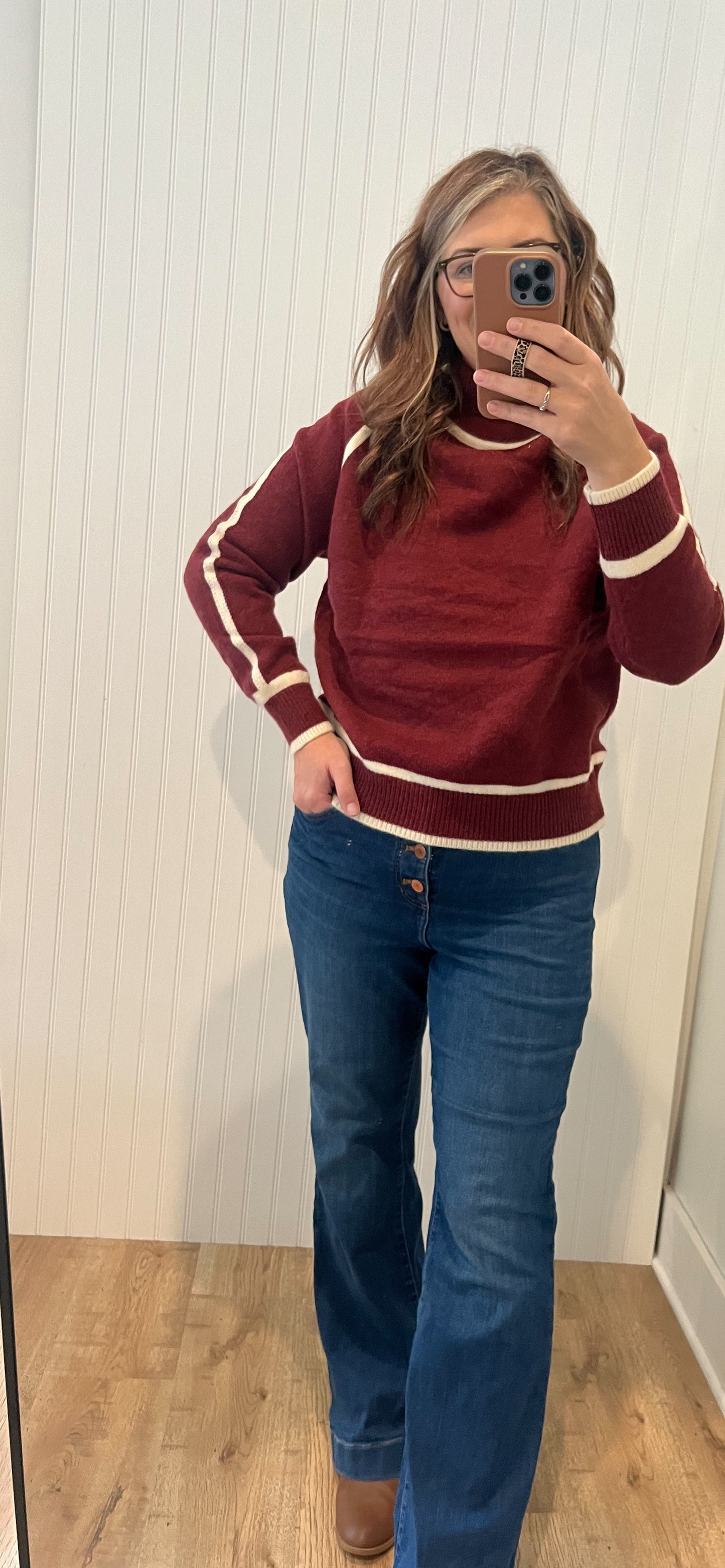 CONTRAST TRIM TURTLENECK SWEATER